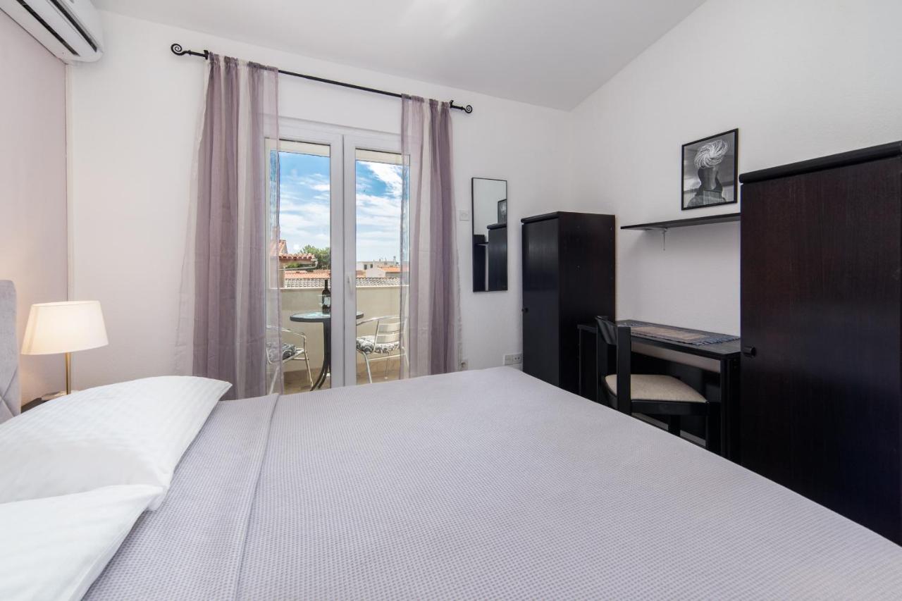 Apartments Divna Башка-Вода Екстер'єр фото