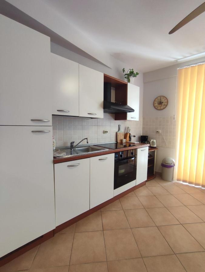 Apartments Divna Башка-Вода Екстер'єр фото