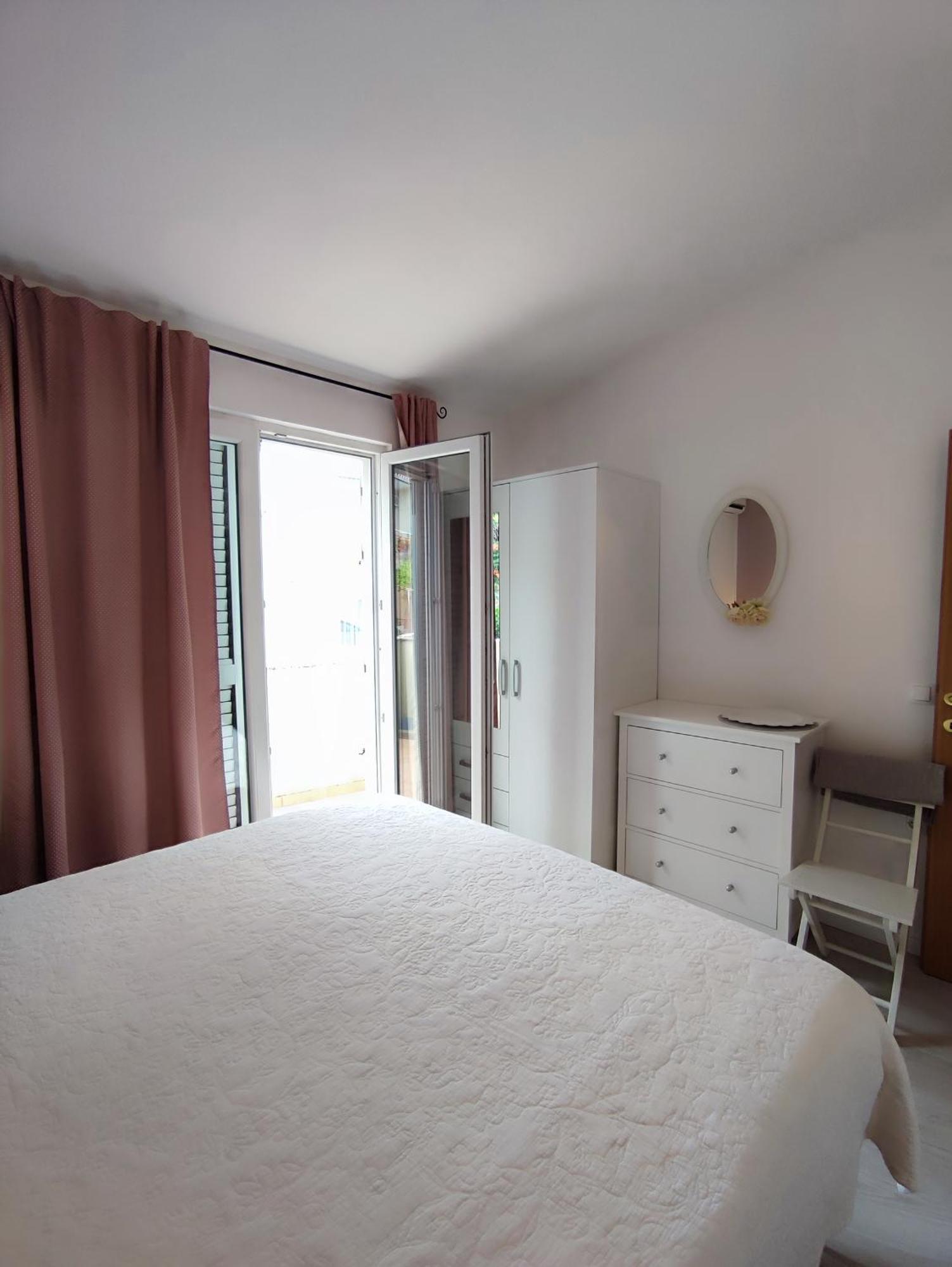 Apartments Divna Башка-Вода Екстер'єр фото