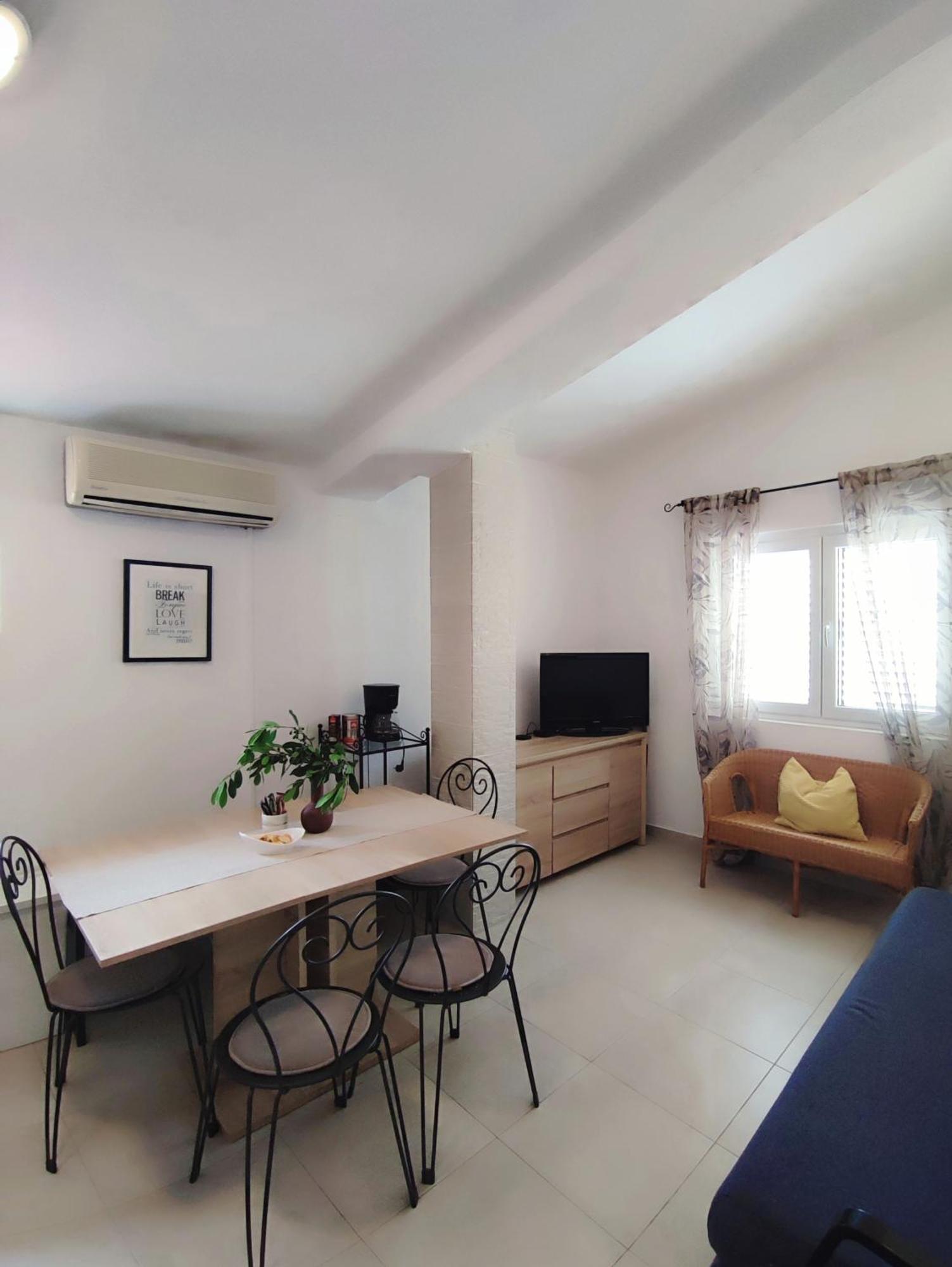 Apartments Divna Башка-Вода Екстер'єр фото