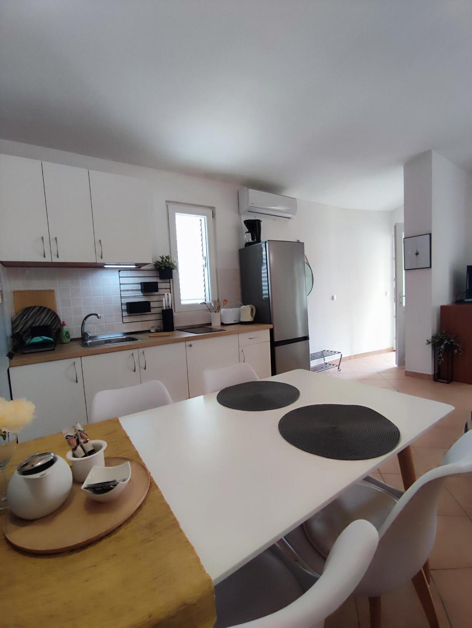 Apartments Divna Башка-Вода Екстер'єр фото