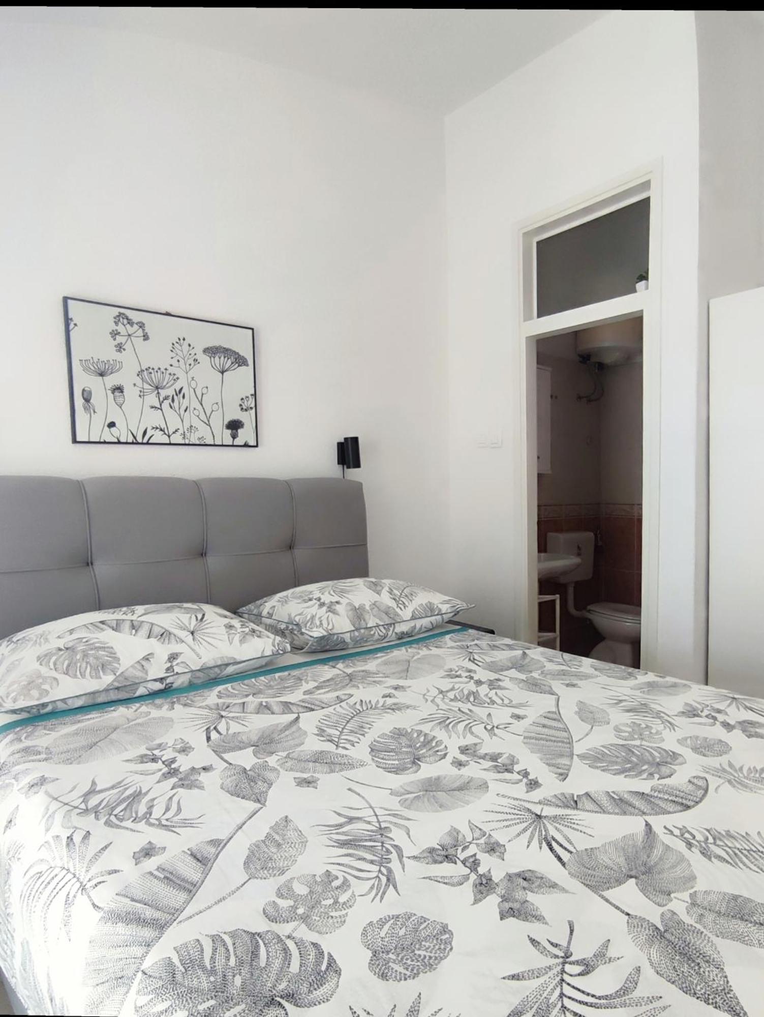 Apartments Divna Башка-Вода Екстер'єр фото